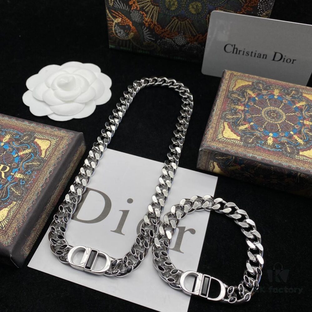 692ff8a099f2d84055c8e2e6 Dior New Arrival Set Necklace