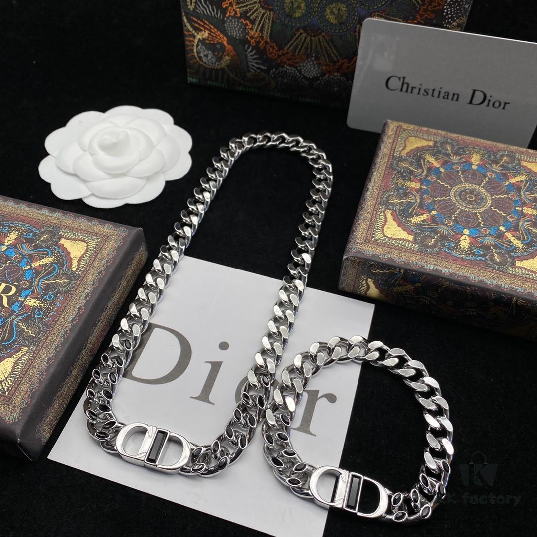 Dior New Arrival Set Necklace