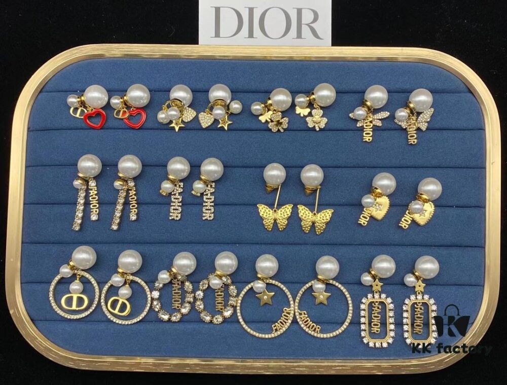 692ff8bd99f2d84055c8e312 Dior Stud Earrings Collection Set Image