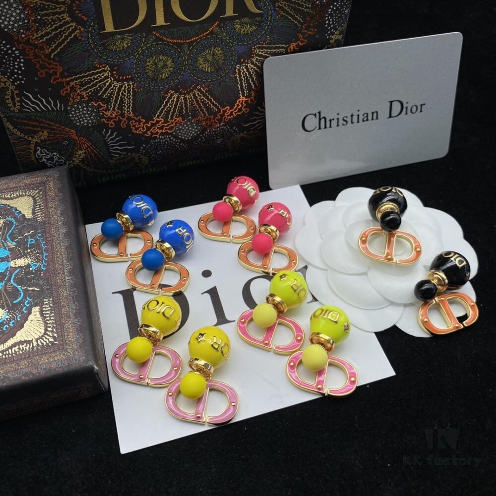 692ff8cf99f2d84055c8e331 Dior New Arrival Bestselling CD Stud Earrings