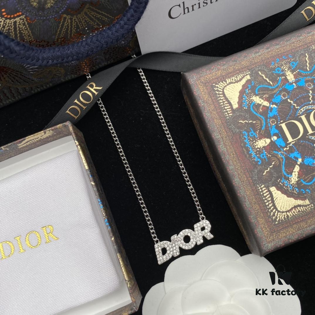 692ff8df99f2d84055c8e34e Dior New Diamond-Inlaid Letter Fashion Elegant Necklace