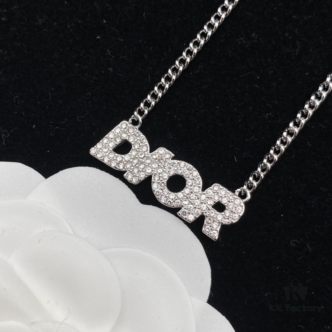 692ff8e099f2d84055c8e351 Dior New Diamond-Inlaid Letter Fashion Elegant Necklace