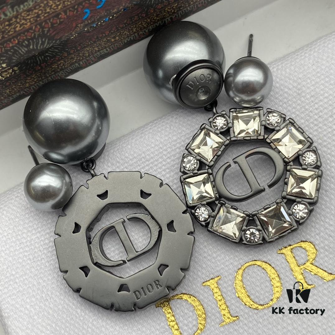 692ff90199f2d84055c8e37f Dior New Letter Pearl Diamond-Inlaid Elegant Retro Stud Earrings