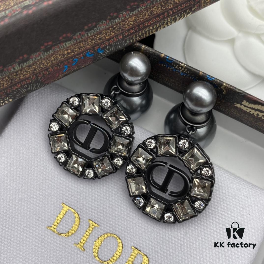692ff90299f2d84055c8e380 Dior New Letter Pearl Diamond-Inlaid Elegant Retro Stud Earrings