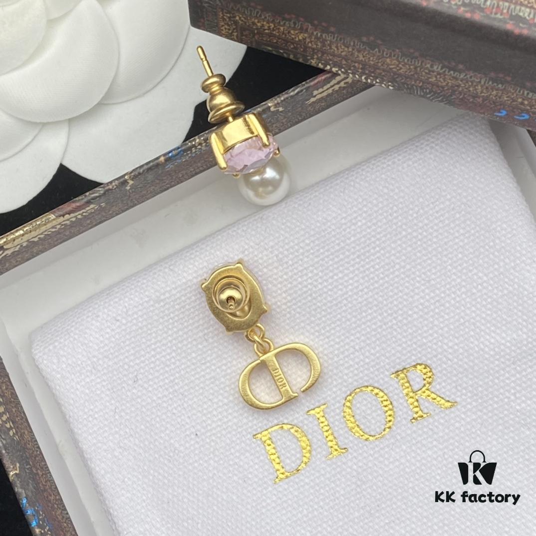 692ff91399f2d84055c8e39d Dior New Letter Pearl Inlaid Diamond Elegant Vintage Stud Earrings