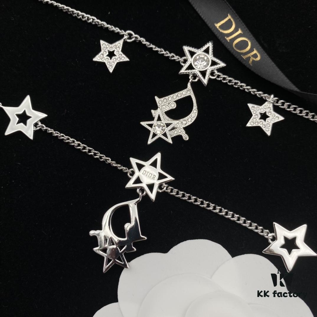 692ff92499f2d84055c8e3bd Dior New Style Letter Star Diamond-Paved Fashion Necklace and Bracelet