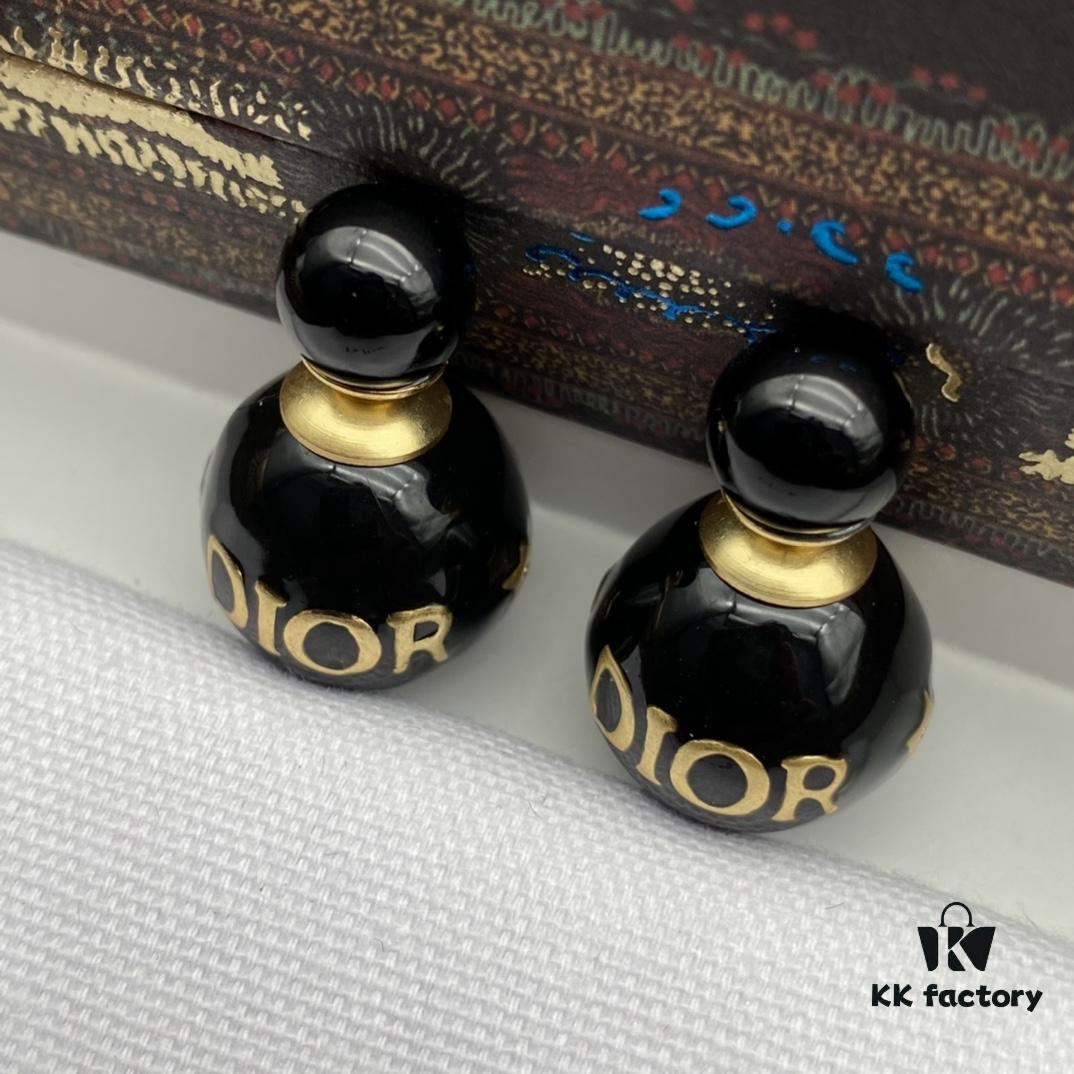 Dior New Style Letter Star Resin Elegant and Individual Stud Earrings
