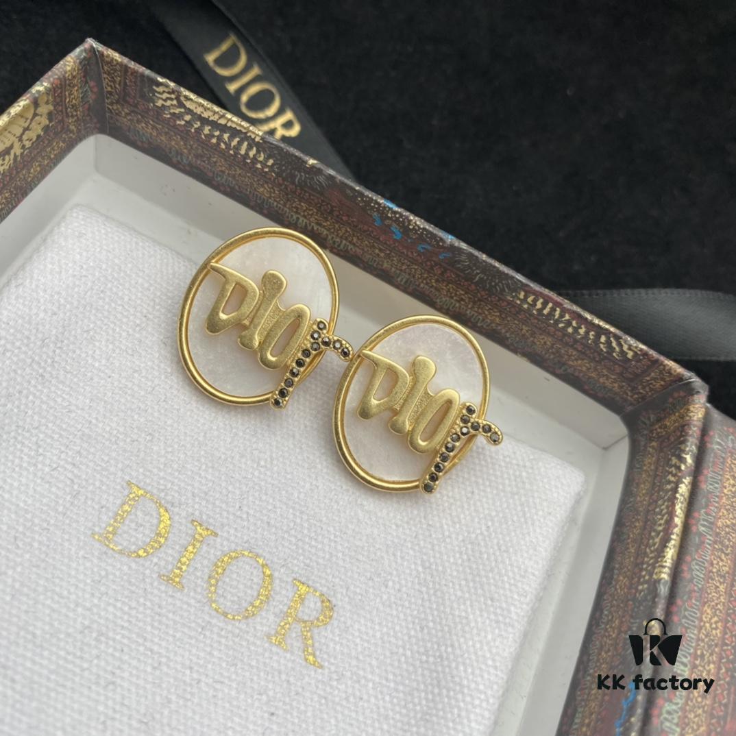692ff95399f2d84055c8e40f Dior New Model Letter Mother-of-Pearl Diamond-Inlaid Elegant Vintage Stud Earrings