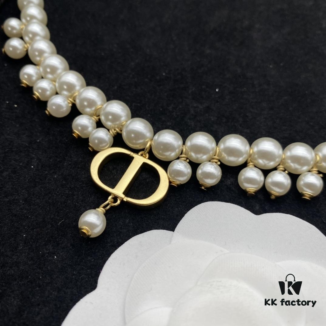 692ff96b99f2d84055c8e42a Dior New Letter Pearl Elegant Vintage Necklace and Bracelet