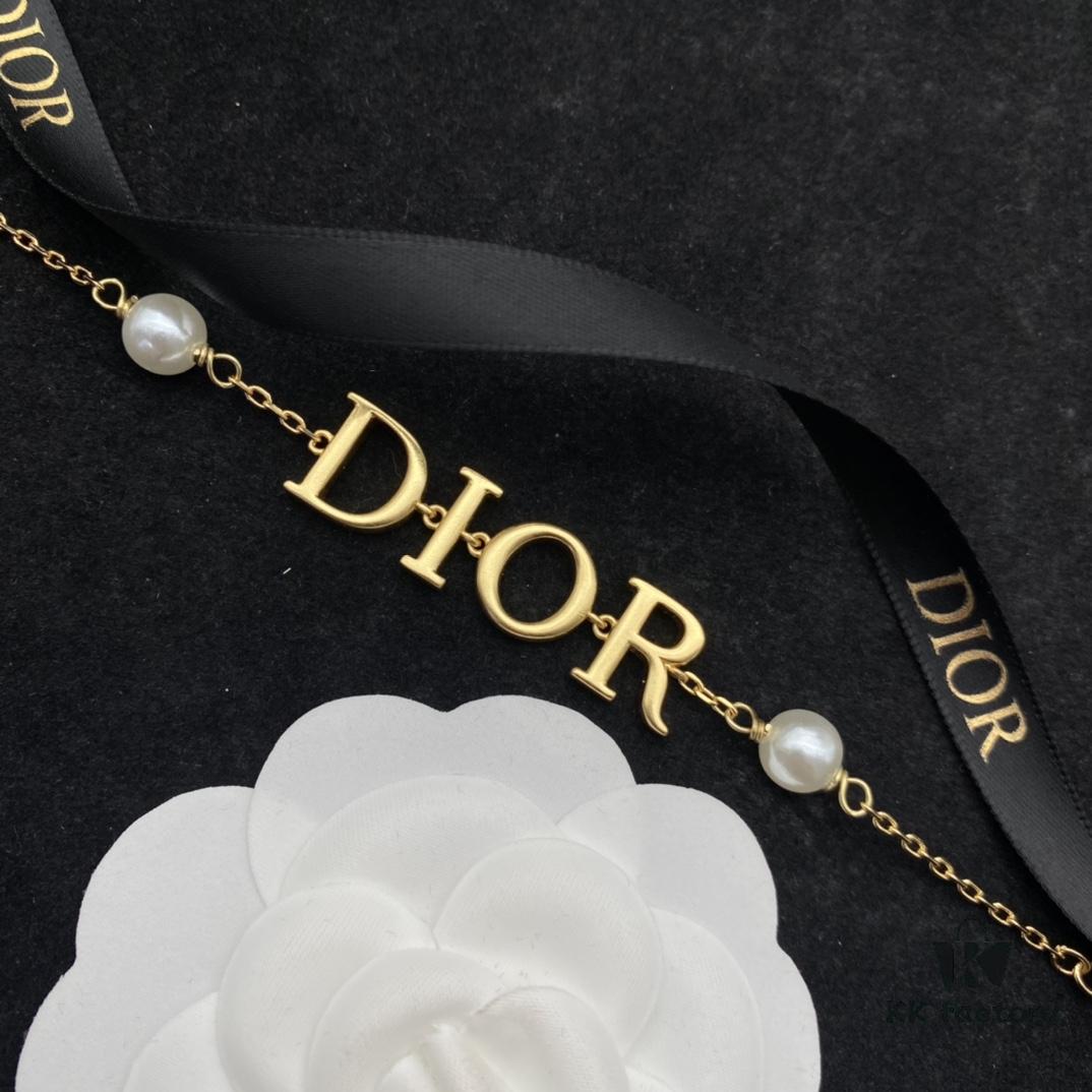 692ff97699f2d84055c8e438 Dior New Style Letter Pearl Fashion Elegant Necklace and Bracelet