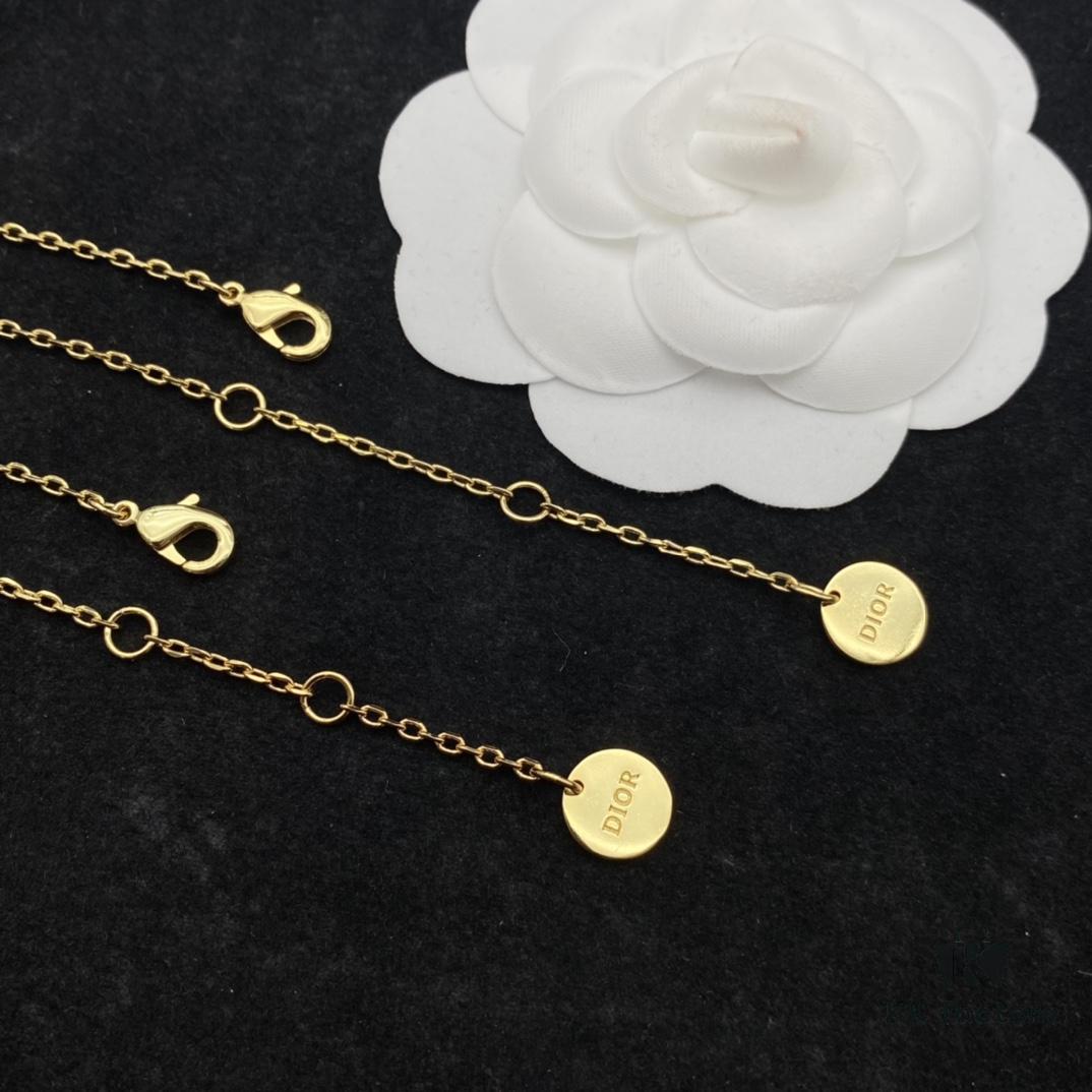 Dior New Style Letter Diamond-Inlaid Elegant Set