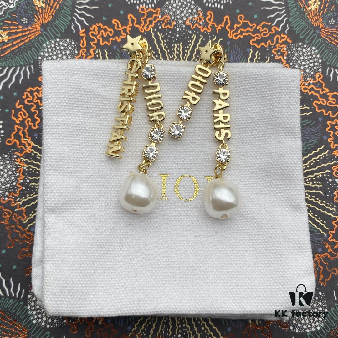 692ff99e99f2d84055c8e465 Dior DIOR Tassel Stud Earrings, Retro Style, Available in Two Colors: Yellow Gold and Another Option, Same Material, 925 Silver Post