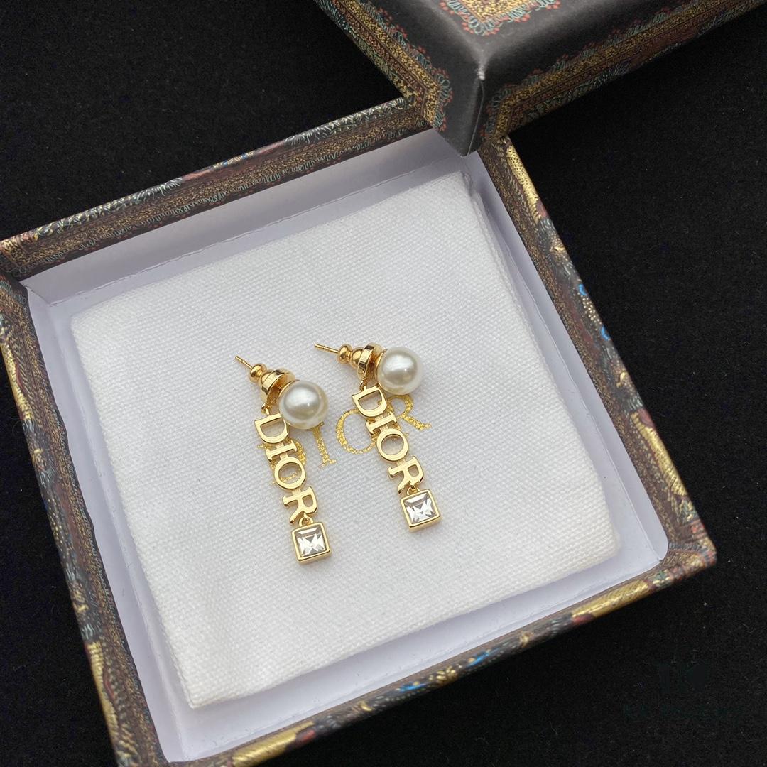 Dior Letter Square Diamond Pearl Stud Earrings