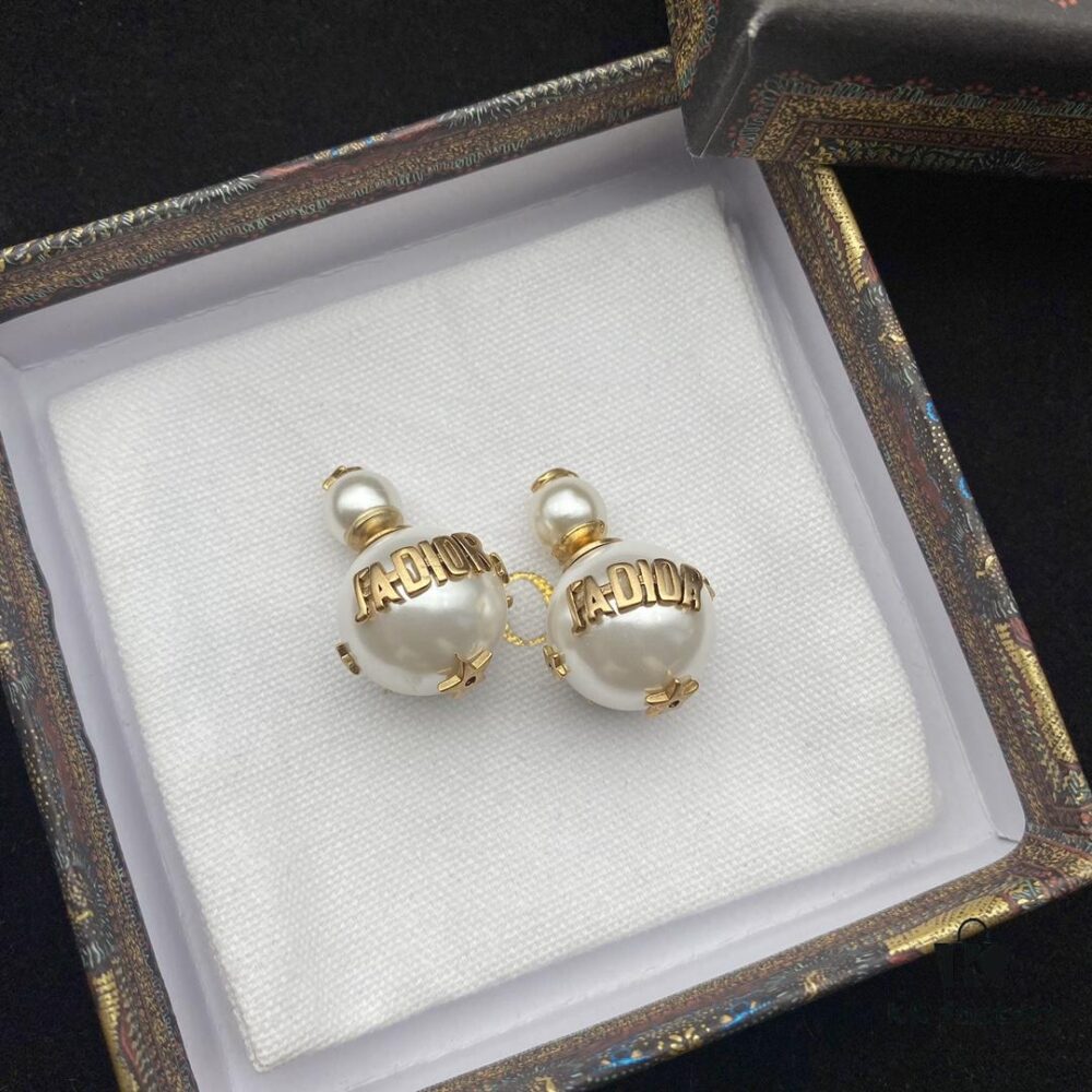 Dior Pearl JADIOR Stud Earrings