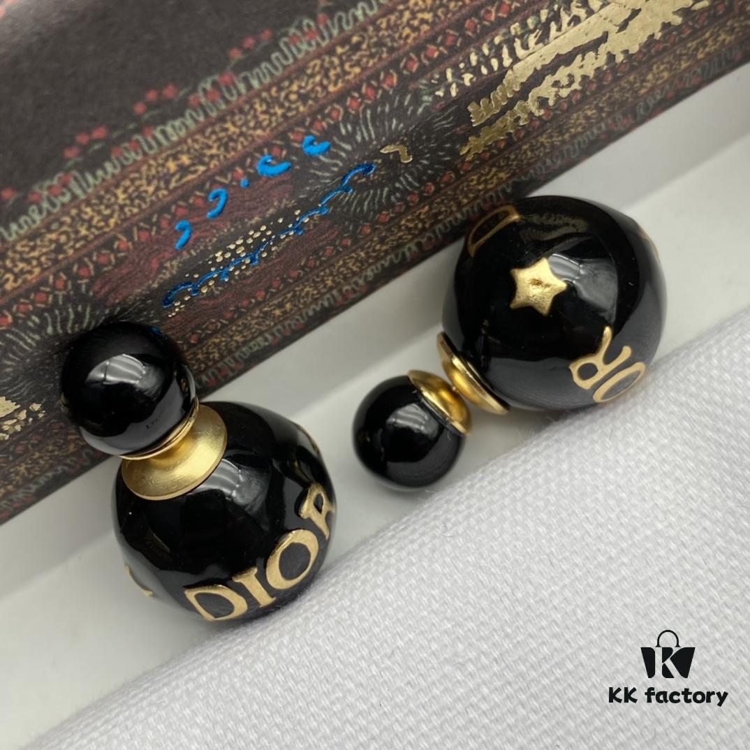 Dior New Style Letter Star Resin Elegant and Individual Stud Earrings