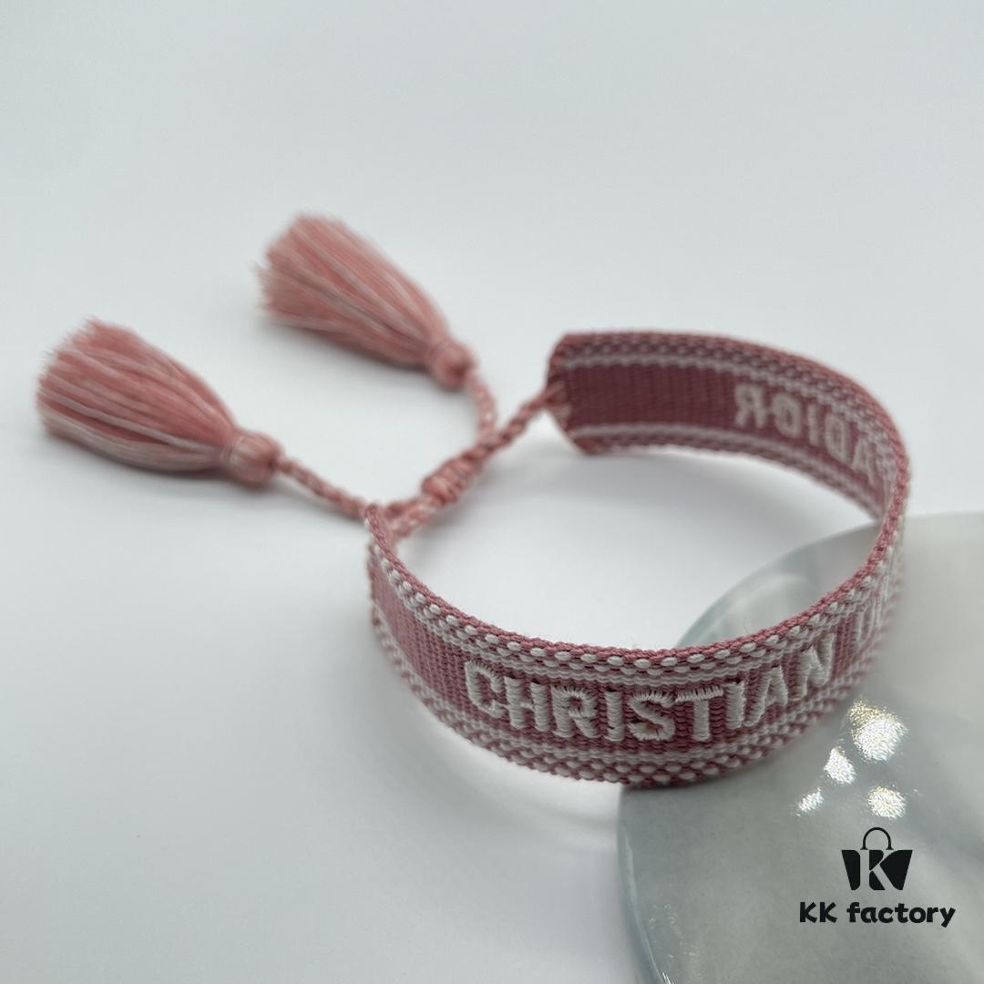 692ffa0899f2d84055c8e4eb Dior Bracelet Top Version 🌟 Clear and Full Logo Print at the Bottom, Rounded and Vivid ‼️ ZP Used for Prototype Already Shows Signs of Wear, Note a Crucial Detail ️: The Font of Letters Is Intentionally Irregular, Not Perfectly Aligned. Authentic Design Features Vintage Aesthetic with Upgraded Materials and Complex Craftsmanship, Worn by Numerous Celebrities – Grab Yours Now! New Colors Regularly Updated...
