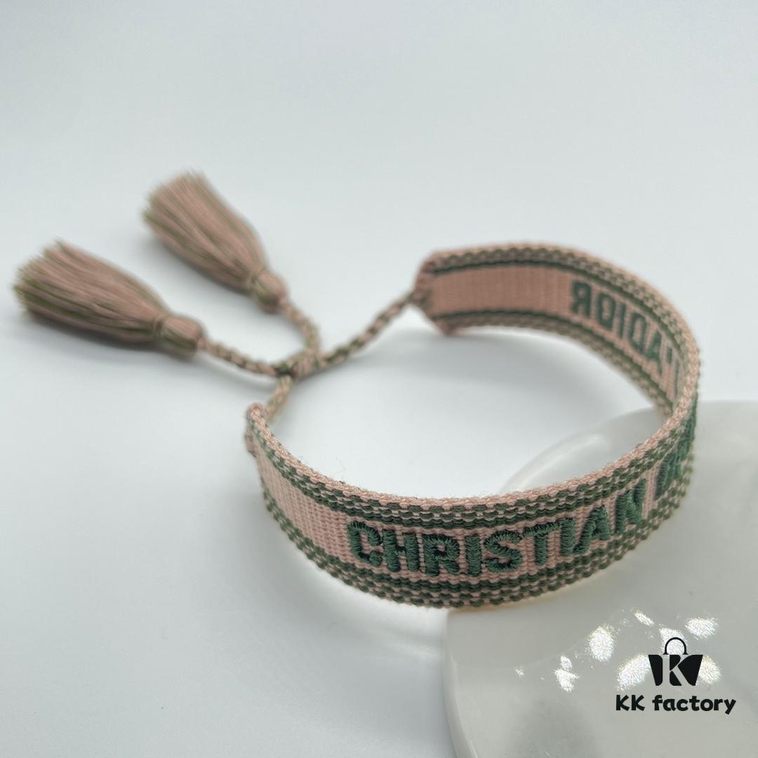 692ffa2899f2d84055c8e51a Dior Bracelet Top Version 🌟 Bottom Print Logo Clear, Full and Rounded ‼️ ZP Used for Sample Making, Already Quite Dirty and Old, One Very Noteworthy ️ Detail: Lettering Font is Intentionally Irregular, Not Neat. Authentic Sample Inspired 🌟 Vintage Aged Fashion Look, Upgraded Materials and Complex Craftsmanship, Worn by Numerous Celebrities – Grab Yours Now! New Colors Continuously Updated...