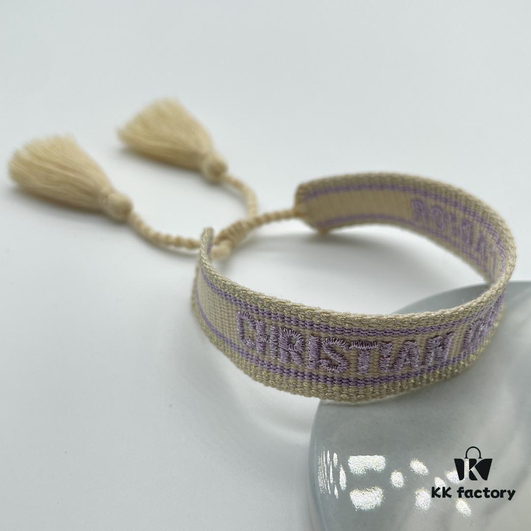 692ffa3299f2d84055c8e52b Dior Bracelet Top Version 🌟 Bottom Print Logo Clear, Full and Rounded ‼️ ZP Used for Prototyping, Already Quite Dirty and Old, One Very Noteworthy ️ Detail Is That the Lettering Font Is Slightly Irregular, Not Perfectly Neat. Authentic Prototype Approved 🌟 Vintage Aesthetic with Retro Aging Style, Upgraded Materials and Complex Craftsmanship, Worn by Numerous Celebrities – Grab Yours Now! New Colors Continuously Updated...