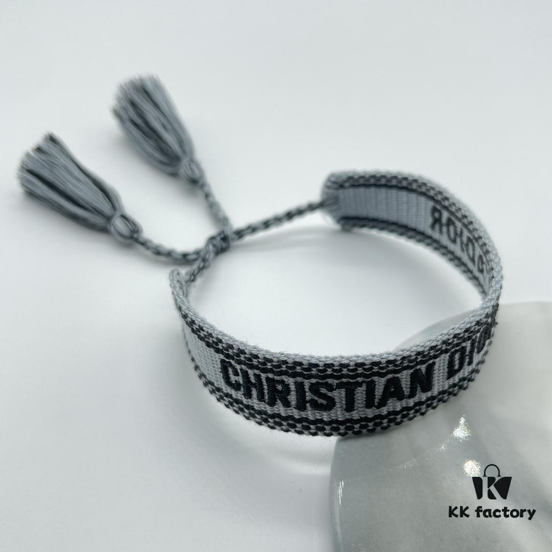 692ffa3399f2d84055c8e52c Dior Bracelet Top Version 🌟 Clear and Full Logo Print at the Bottom, Rounded and Vivid ‼️ ZP Used for Prototype Already Shows Signs of Wear, Note a Crucial Detail ️: The Font of Letters Is Intentionally Irregular, Not Perfectly Aligned. Authentic Design Features Vintage Aesthetic with Upgraded Materials and Complex Craftsmanship, Worn by Numerous Celebrities – Grab Yours Now! New Colors Regularly Updated...