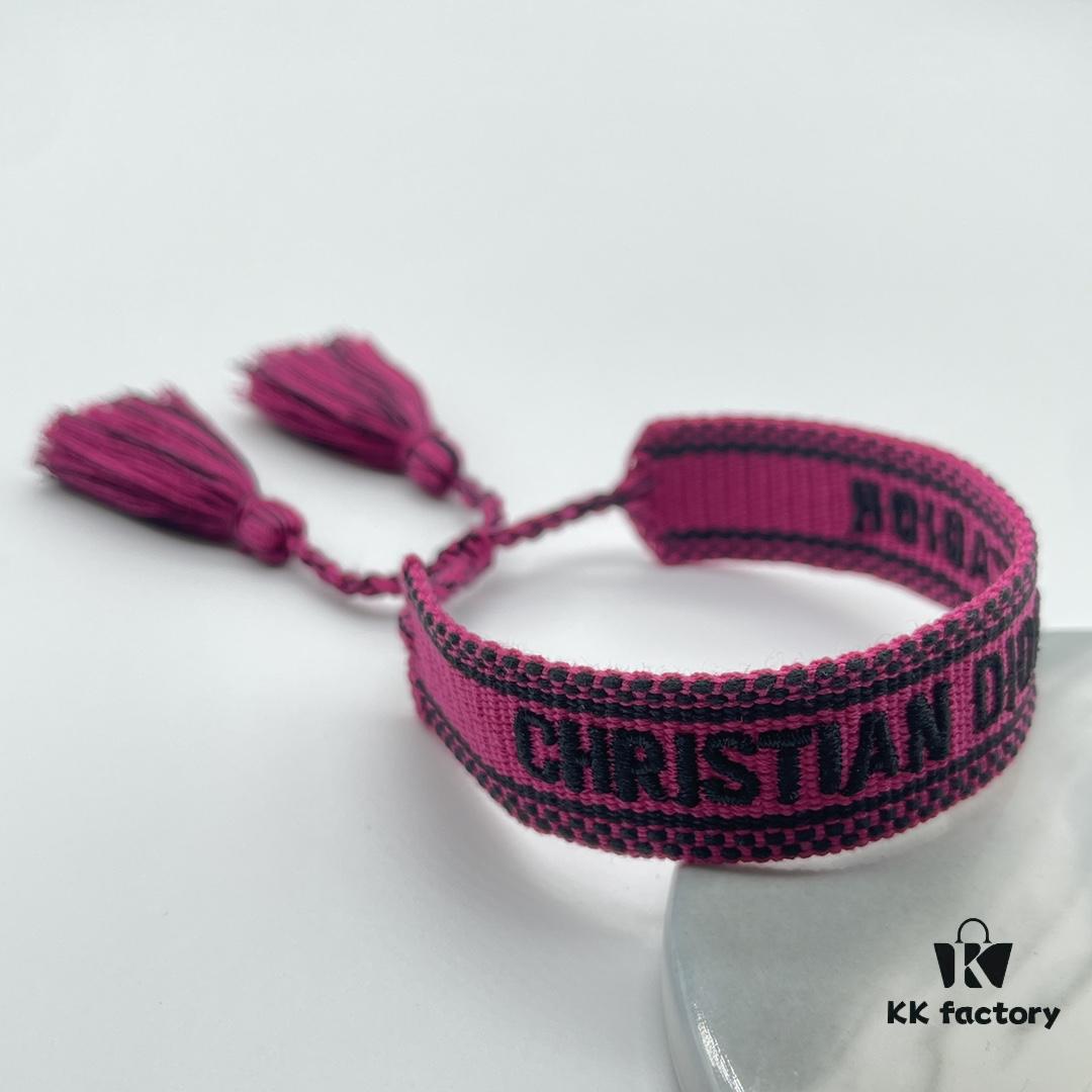 692ffa3499f2d84055c8e52d Dior Bracelet Top Version 🌟 Bottom Print Logo Clear, Full and Rounded ‼️ ZP Used for Prototyping, Already Quite Dirty and Old, One Very Noteworthy ️ Detail Is That the Lettering Font Is Slightly Irregular, Not Perfectly Neat. Authentic Prototype Approved 🌟 Vintage Aesthetic with Retro Aging Style, Upgraded Materials and Complex Craftsmanship, Worn by Numerous Celebrities – Grab Yours Now! New Colors Continuously Updated...