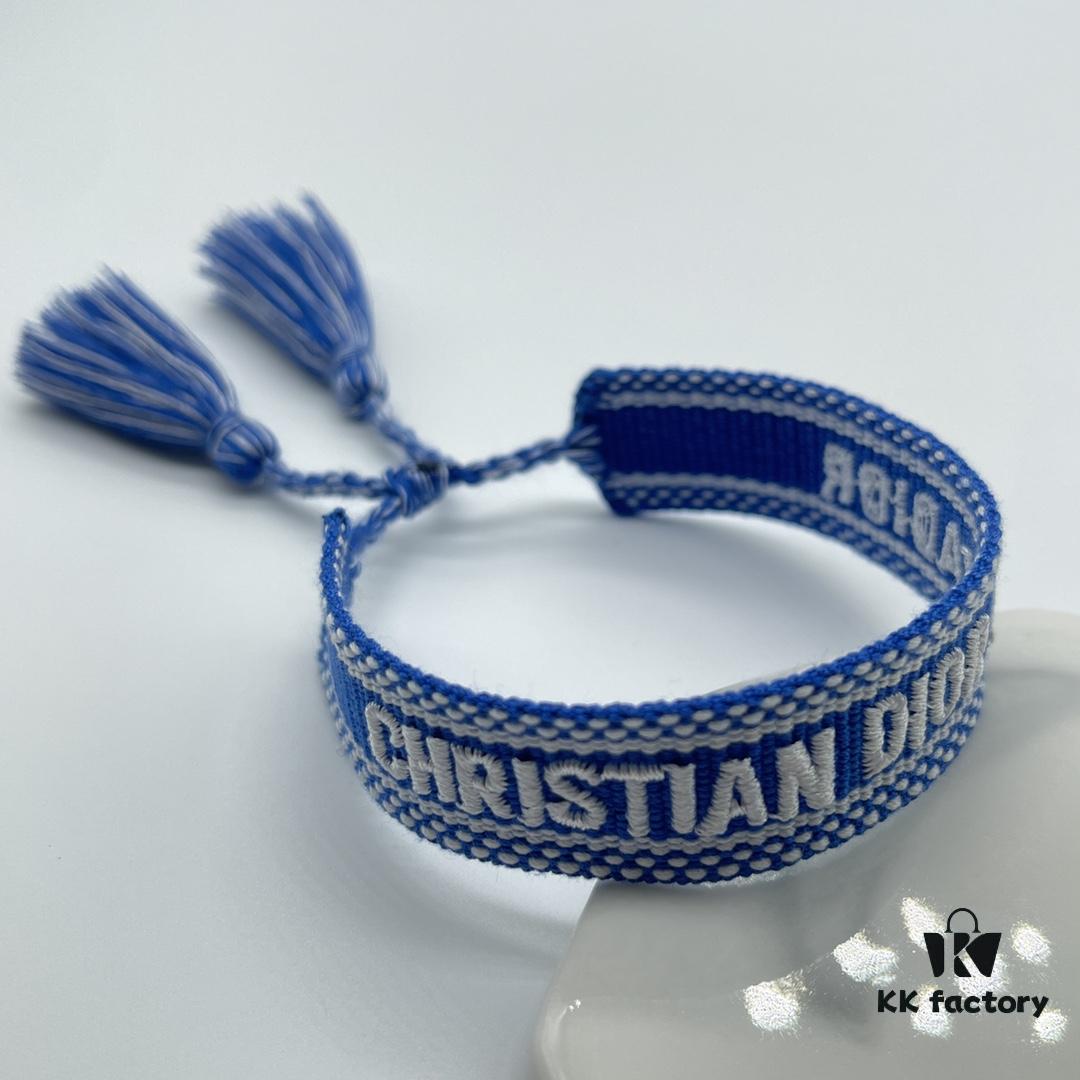 692ffa3e99f2d84055c8e53f Dior Bracelet Top Version 🌟 Bottom Print Logo Clear, Full and Rounded ‼️ ZP Used for Prototype Already Old and Dirty, One Very Noteworthy ️ Detail Is That the Font of the Letters Is Irregular, Not Neat. Authentic Prototype Guaranteed 🌟 Vintage Aesthetic with Fashionable Distressed Design, Upgraded Materials and Complex Craftsmanship, Worn by Numerous Celebrities – Grab Yours Now! New Colors Continuously Updated...