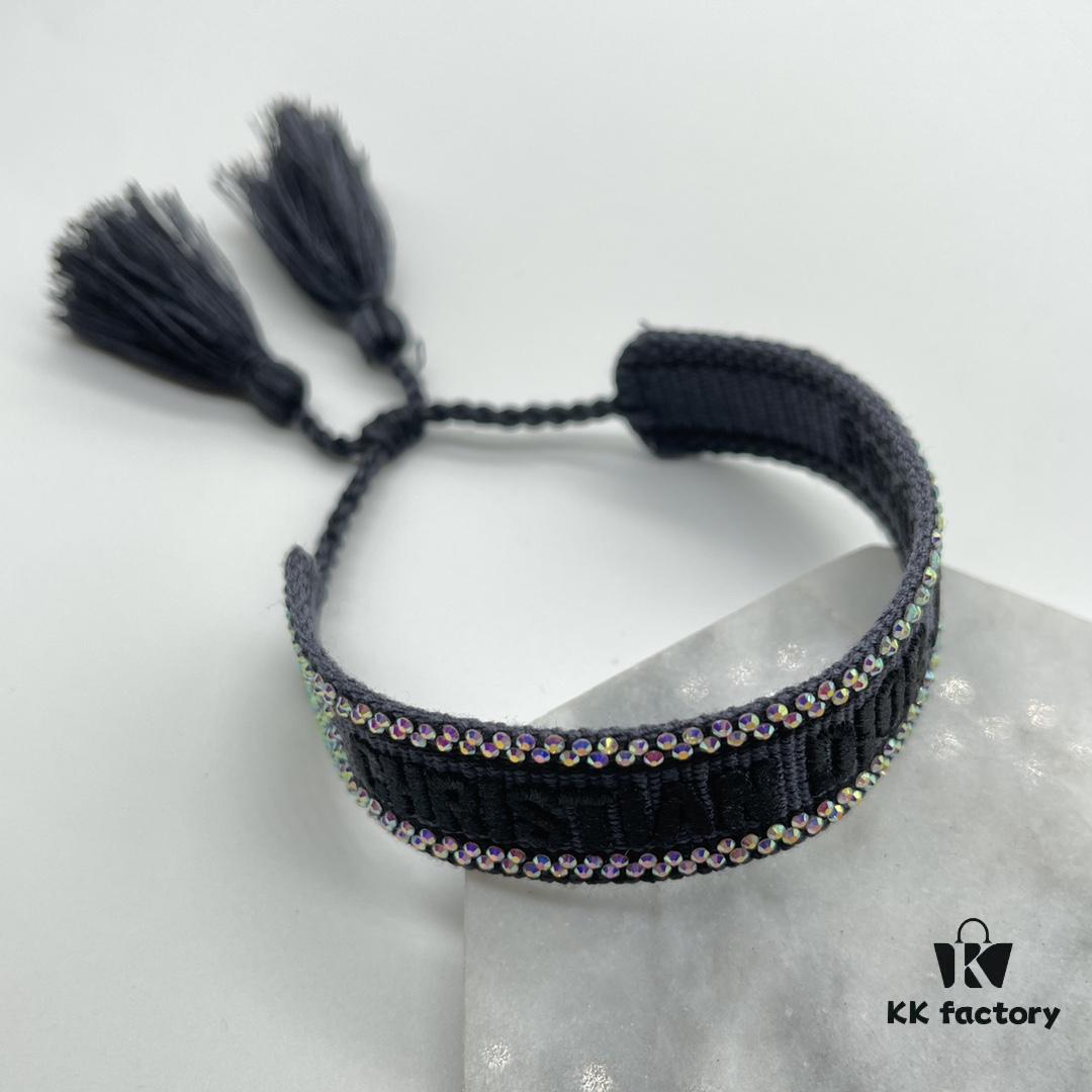 692ffa6199f2d84055c8e56c Dior Bracelet Top Version 🌟 Bottom Print Logo Clear, Full and Rounded ‼️ ZP Used for Prototype Already Old and Dirty, One Very Notable ️ Detail Is the Intentionally Irregular, Wobbly Font Style, Not Neat. Authentic Prototype Approved 🌟 Vintage Aesthetic with Retro Aging Fashion, Upgraded Materials and Complex Craftsmanship, Favored by Numerous Celebrities – Grab Yours Now! New Colors Continuously Updated...