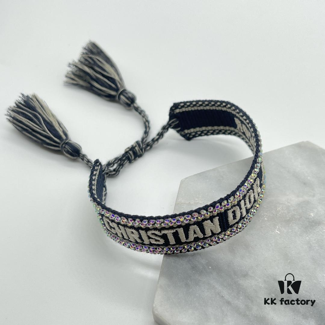 692ffa6499f2d84055c8e571 Dior Bracelet Top Version 🌟 Bottom Print Logo Clear, Full and Rounded ‼️ ZP Used for Prototype Already Old and Dirty, One Very Notable ️ Detail Is the Intentionally Irregular, Wobbly Font Style, Not Neat. Authentic Prototype Approved 🌟 Vintage Aesthetic with Retro Aging Fashion, Upgraded Materials and Complex Craftsmanship, Favored by Numerous Celebrities – Grab Yours Now! New Colors Continuously Updated...