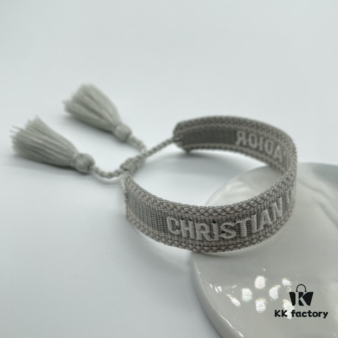 692ffa6899f2d84055c8e579 Dior Bracelet Highest Version 🌟 Bottom Print Logo Clear, Full and Rounded ‼️ ZP Used for Sample Making, Already Worn and Aged 🌟 Authentic Style Details: Slightly Irregular Font Design, Not Perfectly Aligned ️ Embrace the Vintage Aesthetic with Upgraded Materials and Complex Craftsmanship, Famous Celebrity Match, Get Yours Now! New Colors Continuously Updated...