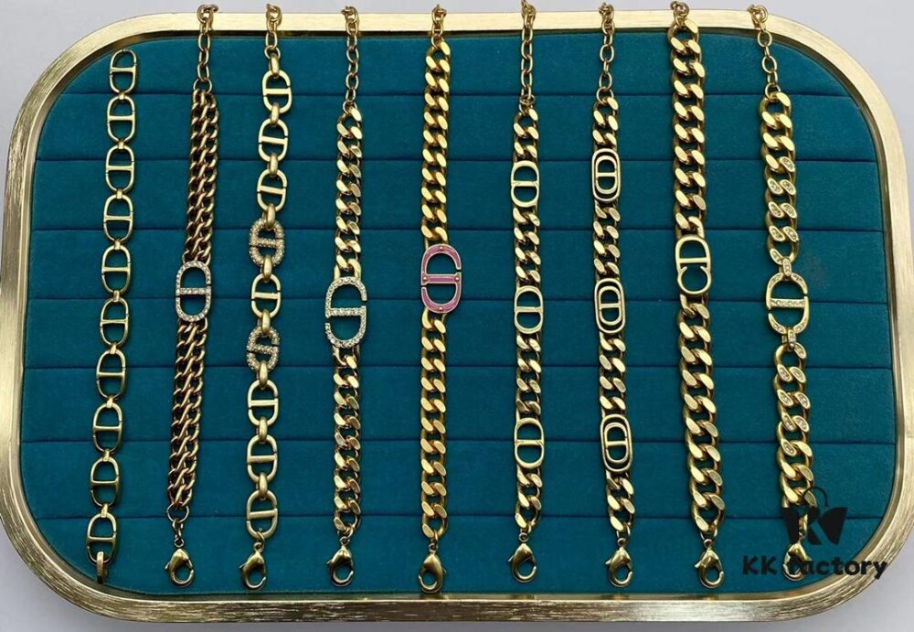 692ffa6b99f2d84055c8e57c Dior Bracelet Collection Compilation