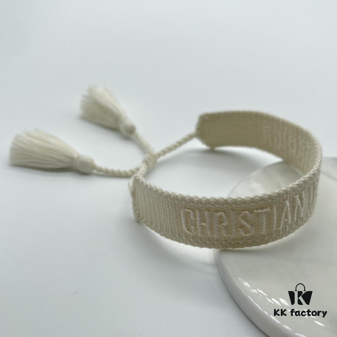 692ffa7299f2d84055c8e585 Dior Bracelet Highest Version 🌟 Bottom Print Logo Clear, Full and Rounded ‼️ ZP Used for Sample Making, Already Worn and Aged 🌟 Authentic Style Details: Slightly Irregular Font Design, Not Perfectly Aligned ️ Embrace the Vintage Aesthetic with Upgraded Materials and Complex Craftsmanship, Famous Celebrity Match, Get Yours Now! New Colors Continuously Updated...