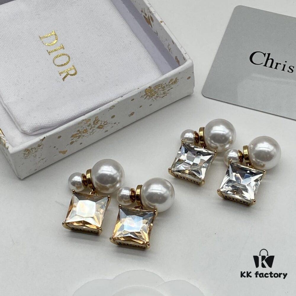 692ffa9c99f2d84055c8e5bd Dior Classic Pearl Stud Earrings