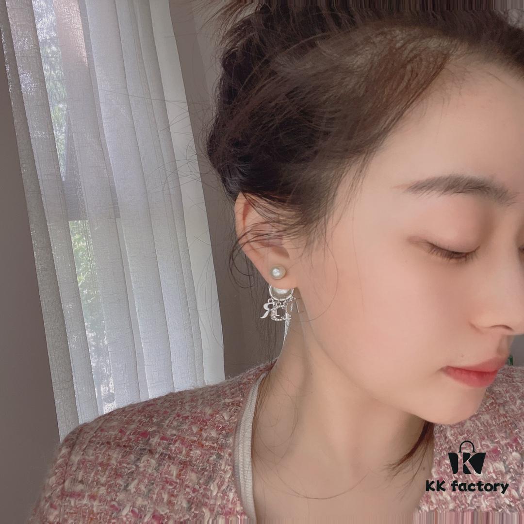 692ffb9c99f2d84055c8e6cb Dior Silver Letter Pearl Earrings