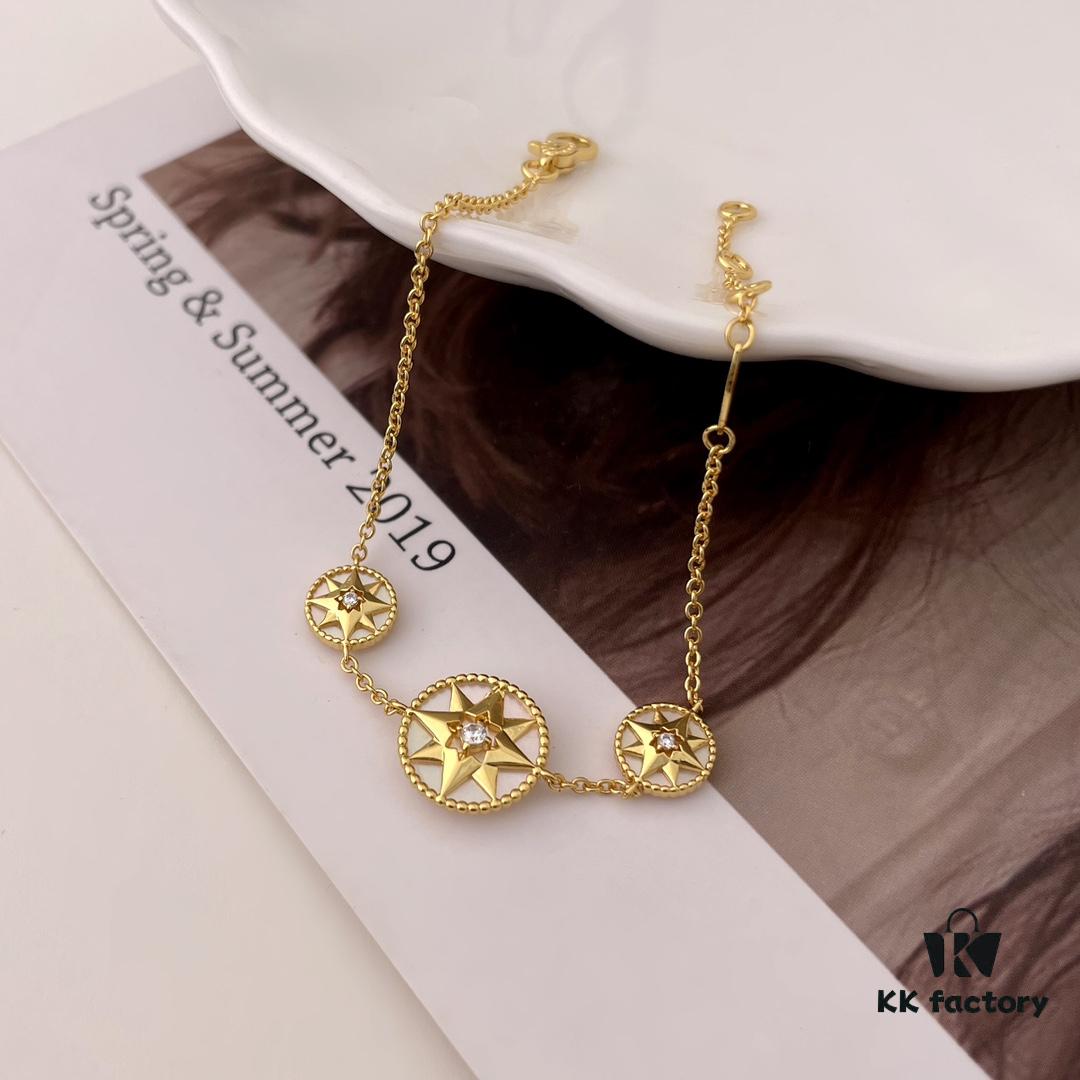 Rose des Vents Golden Eight-Pointed Star Compass Bracelet