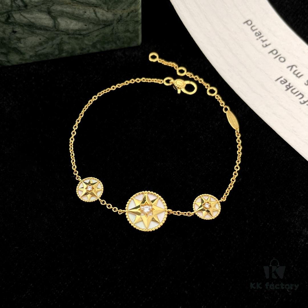 Rose des Vents Golden Eight-Pointed Star Compass Bracelet