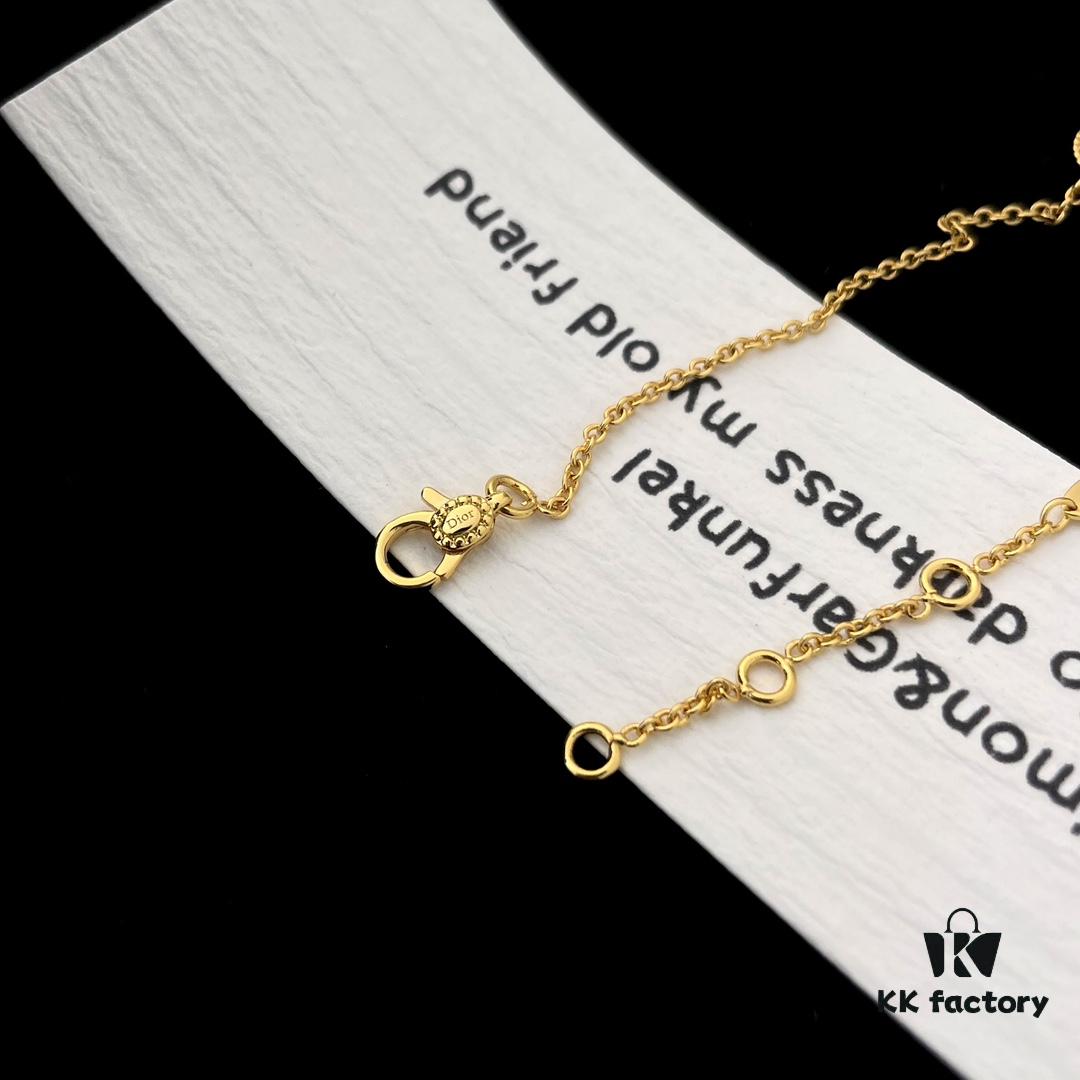 Rose des Vents Golden Eight-Pointed Star Compass Bracelet