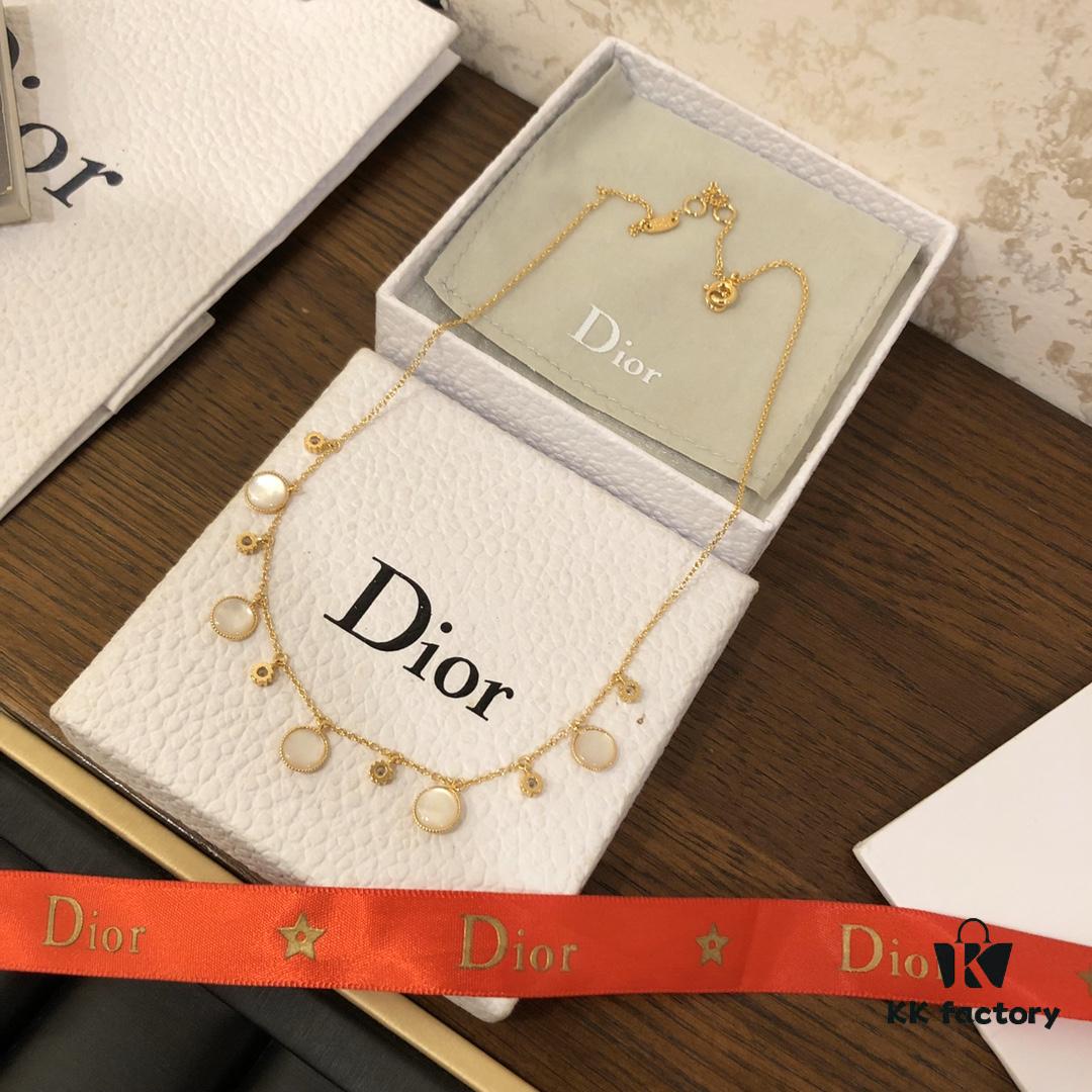 World Premiere [Dior Rose des Vents Necklace] Designed by Victoire de Castellane – A New High Jewelry Collection
