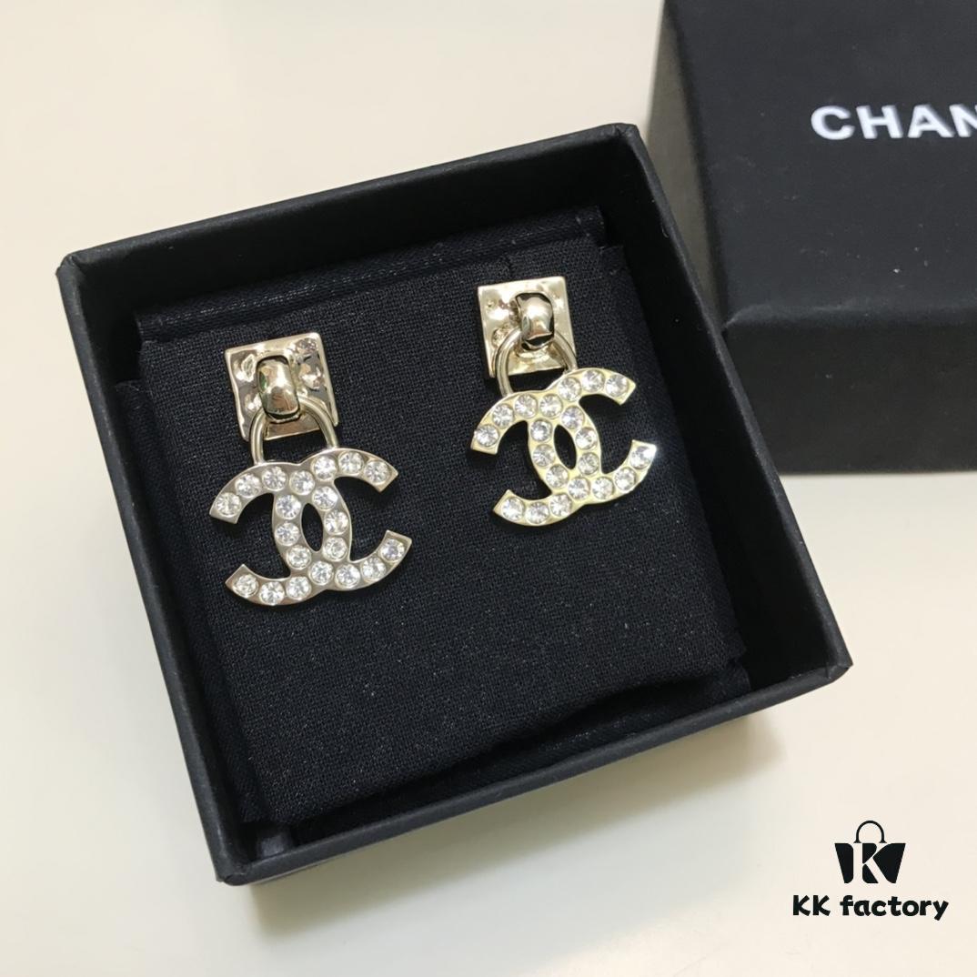 Xiao Xiang New Double C Earrings