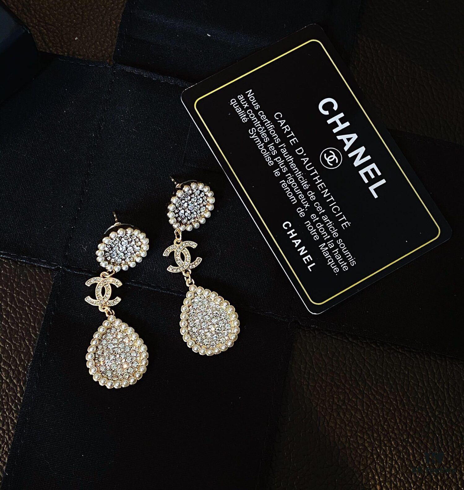 692ffc5f99f2d84055c8e79f Xiaoxiang New Sunflower Earrings, Luxury Full Diamond Pearl Drop Design, Elegant and Stylish for Daily Wear