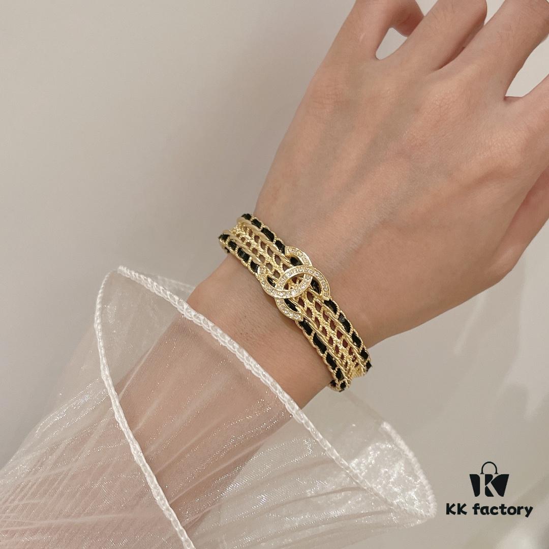 Xiaoxiang New 22 Bestseller Black and White Leather Cuff Bracelet 😍😍