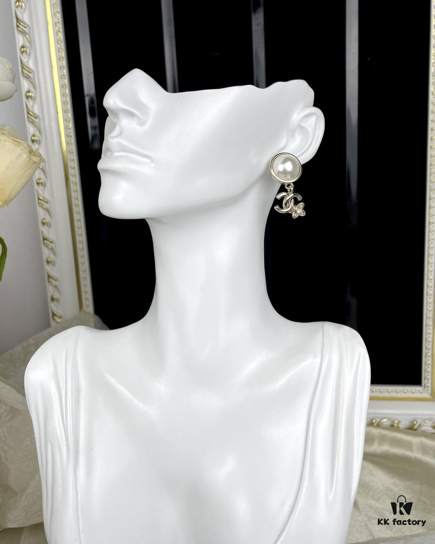 692ffc9999f2d84055c8e7d3 Chanel New Arrival Pearl and Floral Earrings