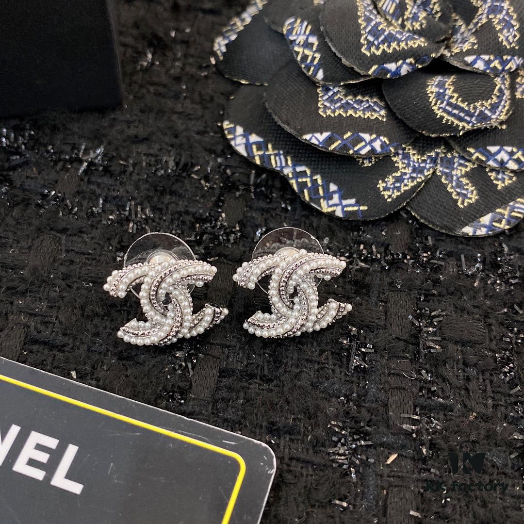 Xiao Xiang New Arrival Pearl Double C Stud Earrings in Gold and Silver