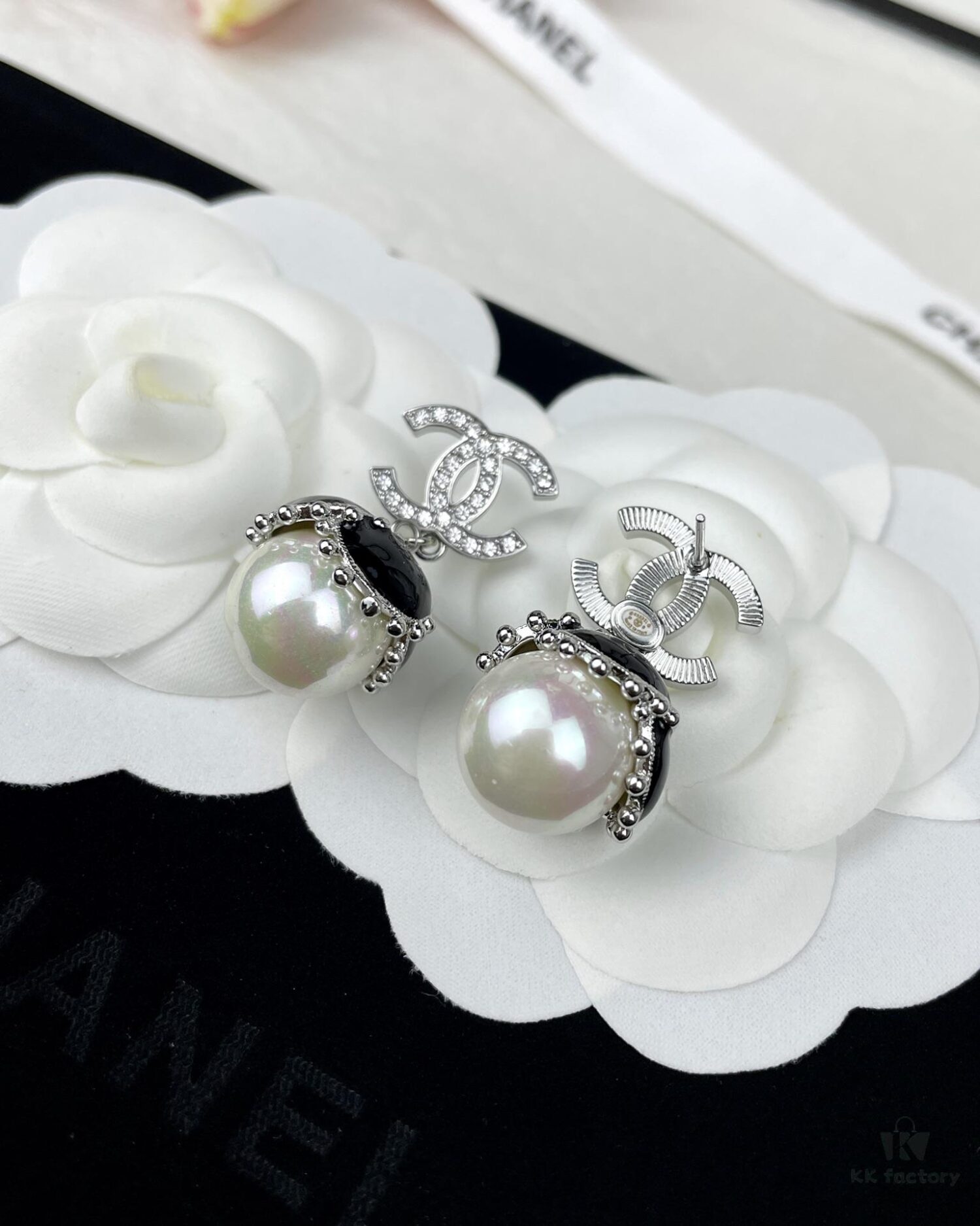 CHANE New Style White Gold Black Bud Pearl Pendant Stud Earrings