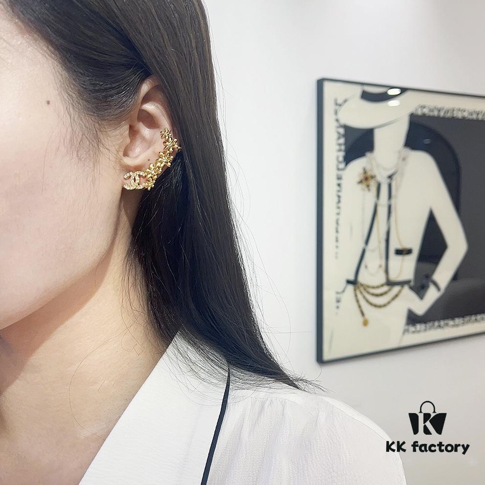 CH@NEL New Style Gold C Multi Snowflake Stud Earrings (Clip-On Available)