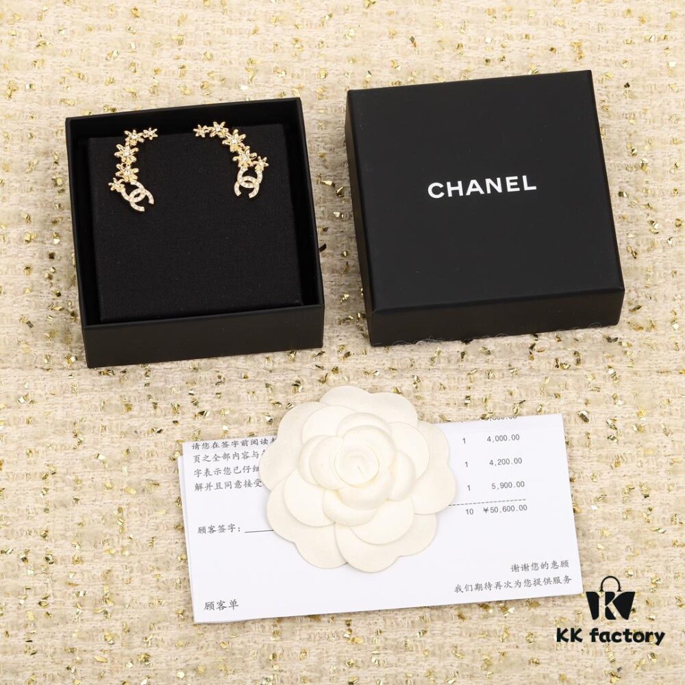 692ffcdb99f2d84055c8e82e CH@NEL New Style Gold C Multi Snowflake Stud Earrings (Clip-On Available)