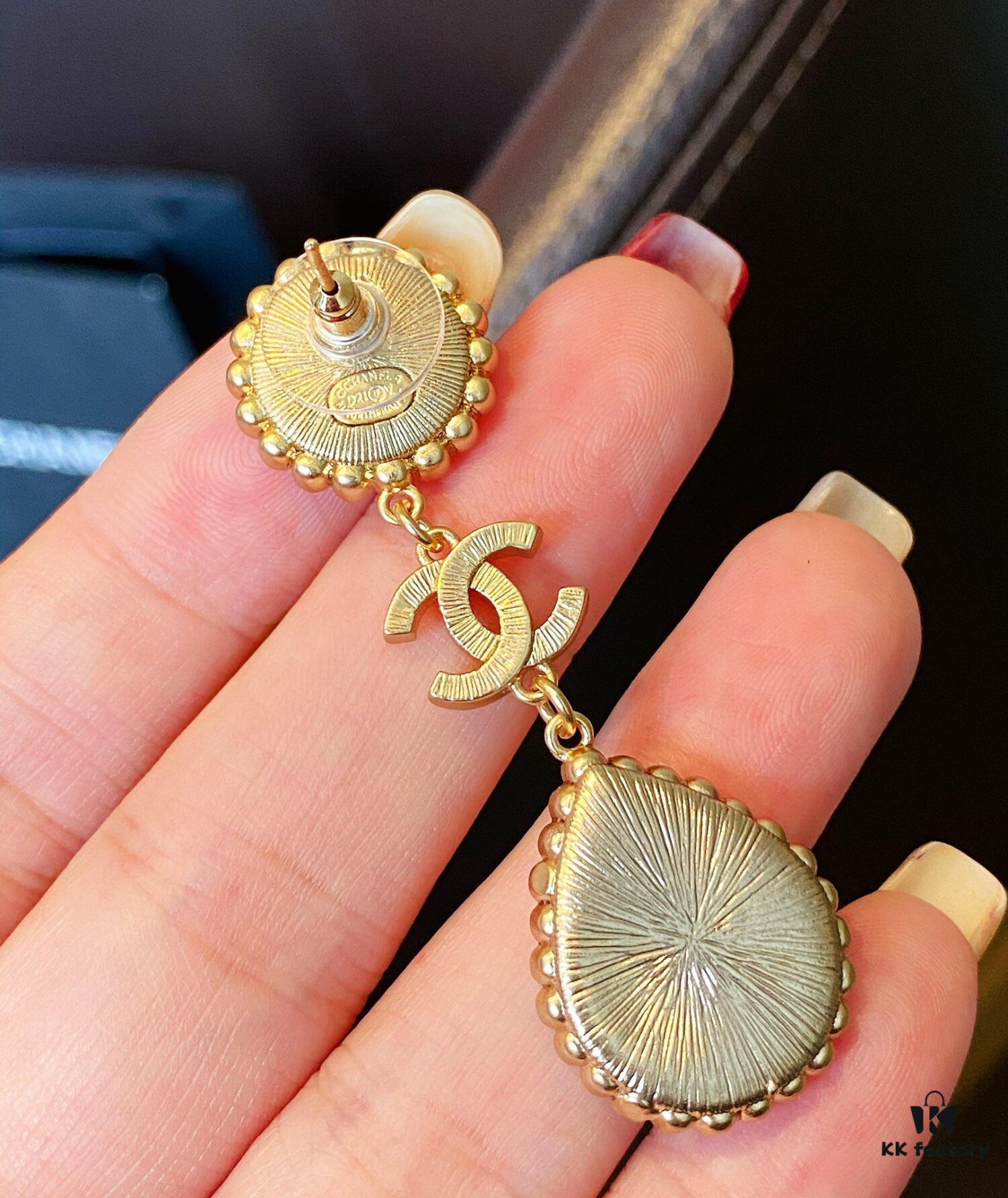 692ffce399f2d84055c8e838 Xiaoxiang New Sunflower Earrings, Luxury Full Diamond Pearl Drop Design, Elegant and Stylish for Daily Wear