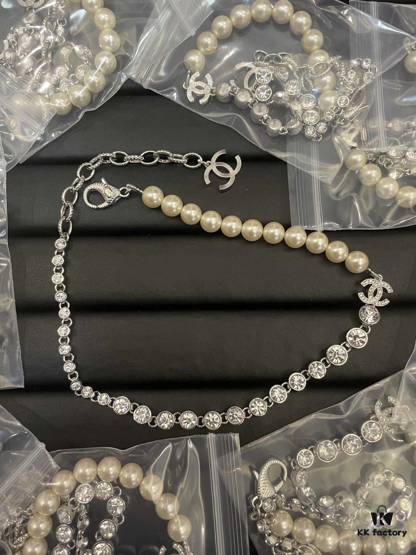 Xiaoxiang New Arrival Pearl and Rhinestone Choker Necklace