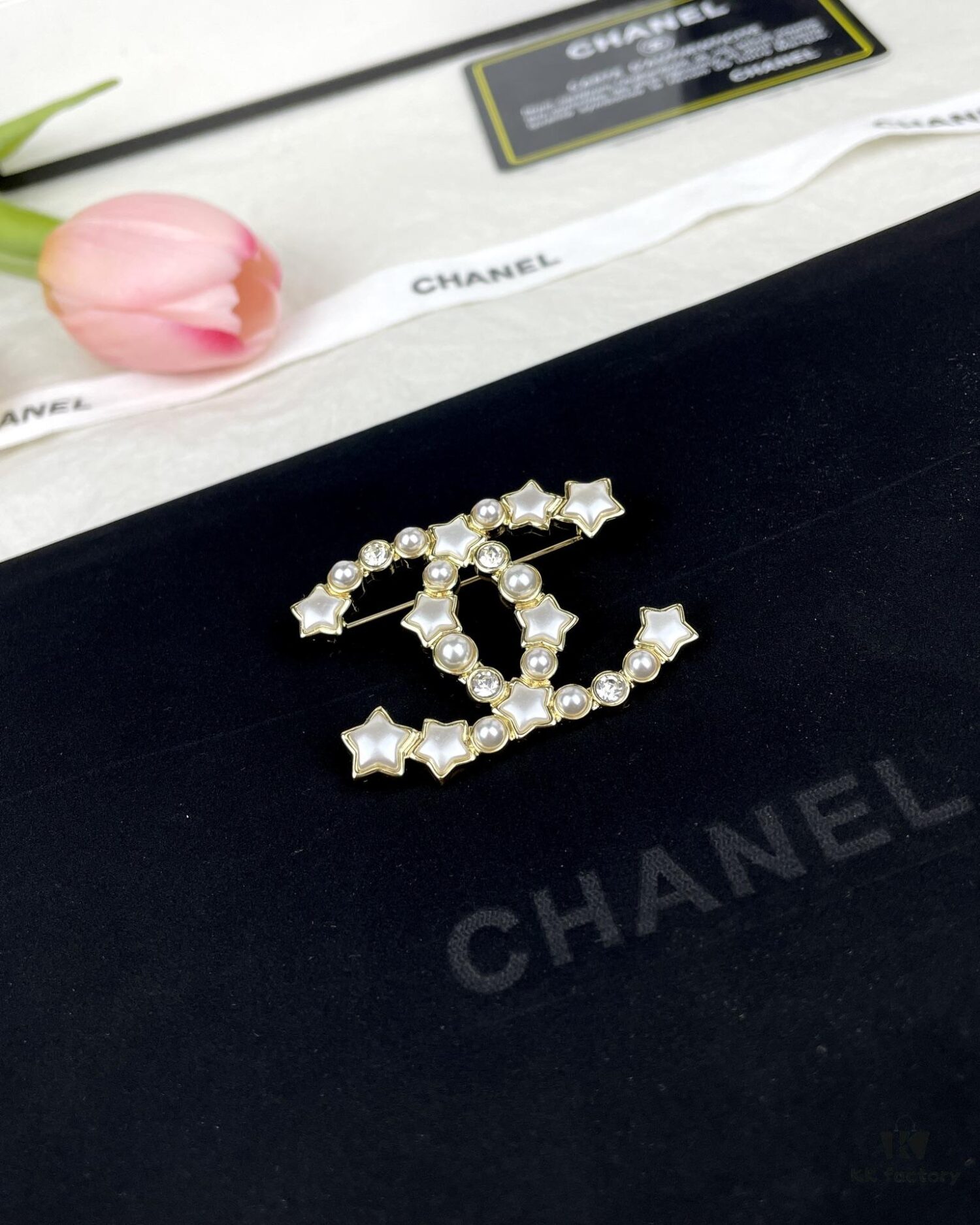 692ffcec99f2d84055c8e845 CHANE New Style Pearl-Inlaid Diamond Five-Pointed Star Brooch