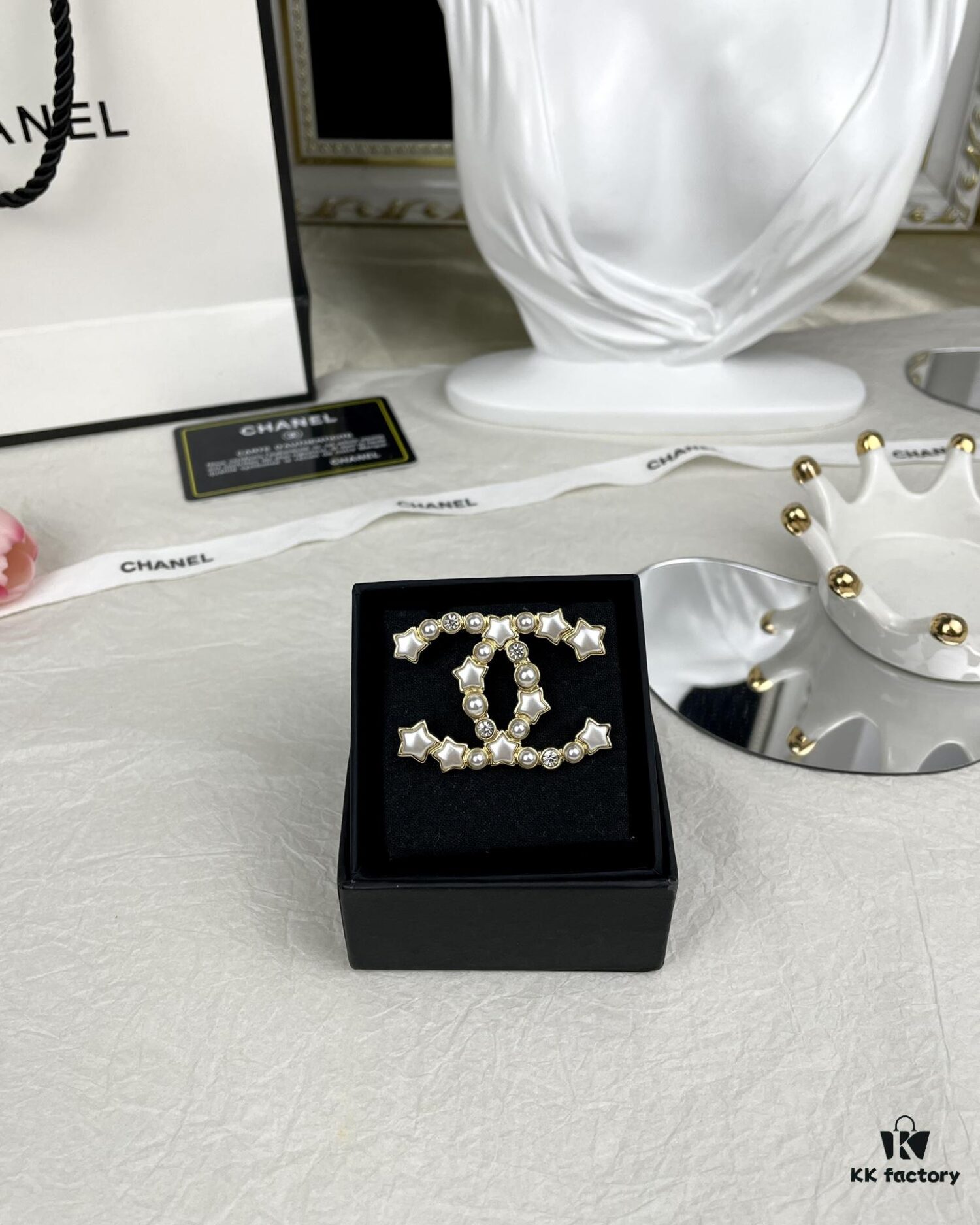 692ffcee99f2d84055c8e847 CHANE New Style Pearl-Inlaid Diamond Five-Pointed Star Brooch
