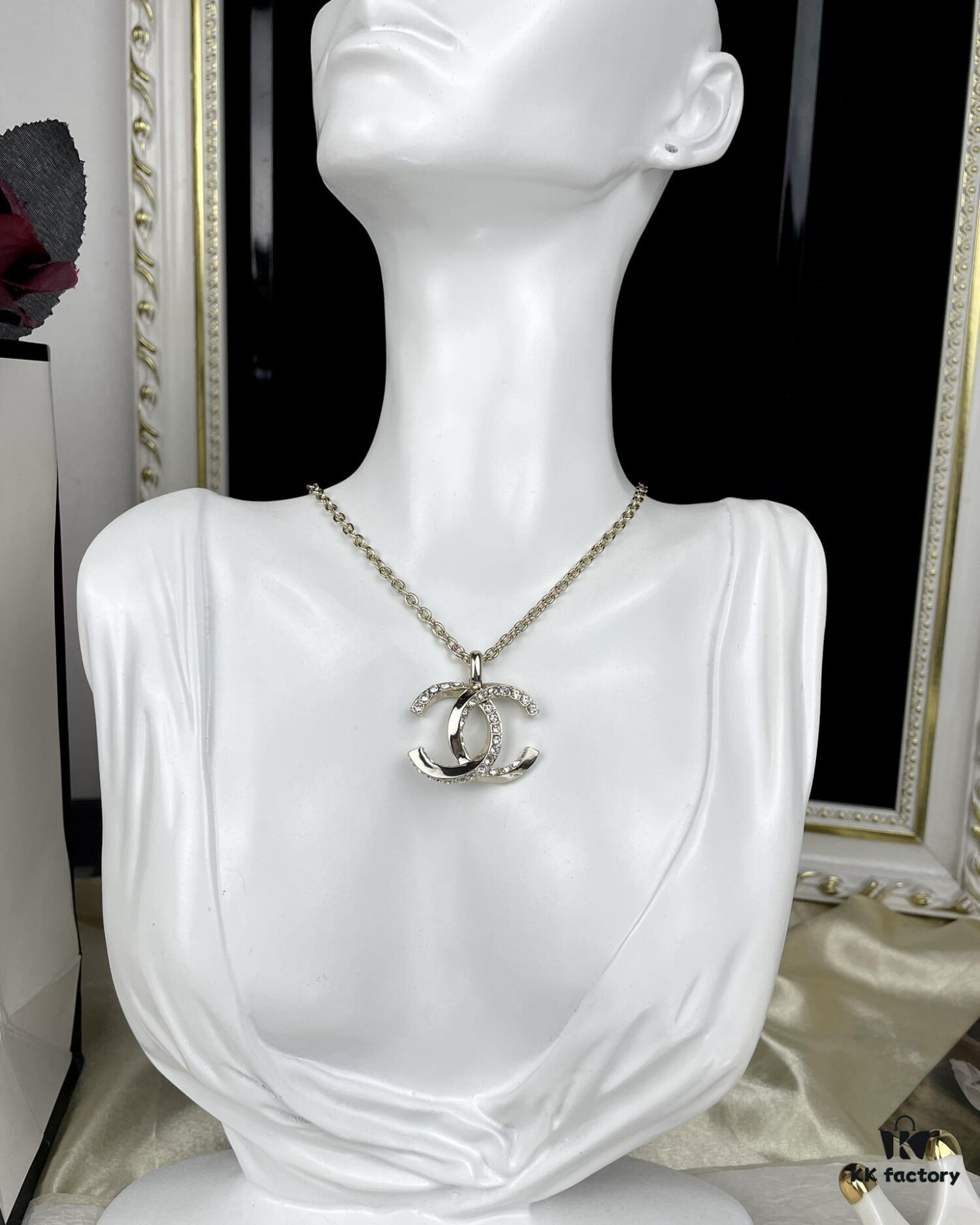 692ffcfb99f2d84055c8e859 CHANE New Style Collarbone Chain with Twisted Edge and Rhinestone Detail Necklace