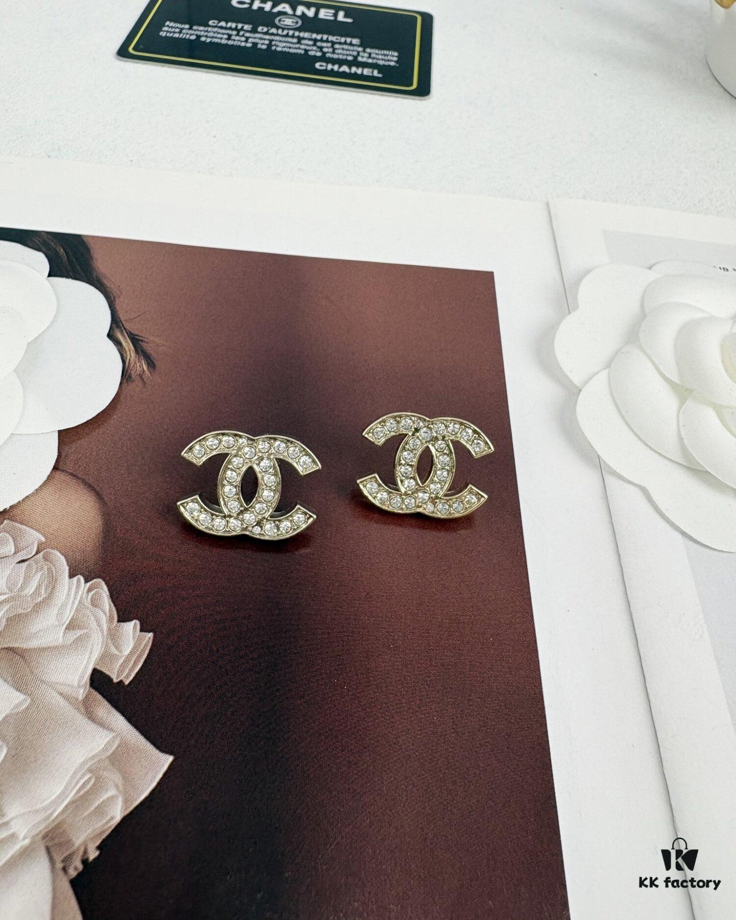 692ffd2199f2d84055c8e890 Xiaoxiang New Arrival Light Gold Full Diamond Double C Stud Earrings